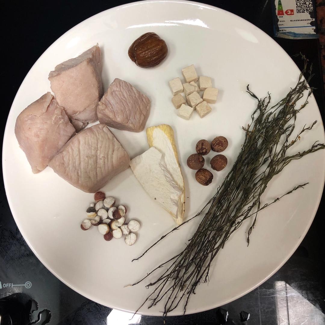 独脚金瘦肉汤的做法