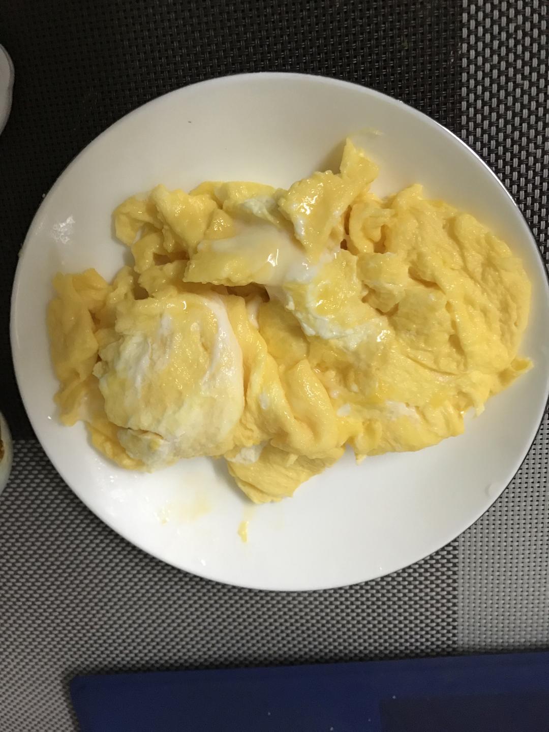 香嫩版煎鸡蛋的做法 步骤1