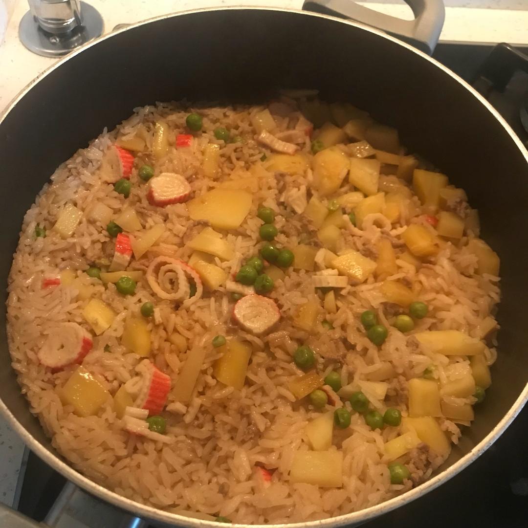 香肠土豆焖饭【一人也要吃好版】