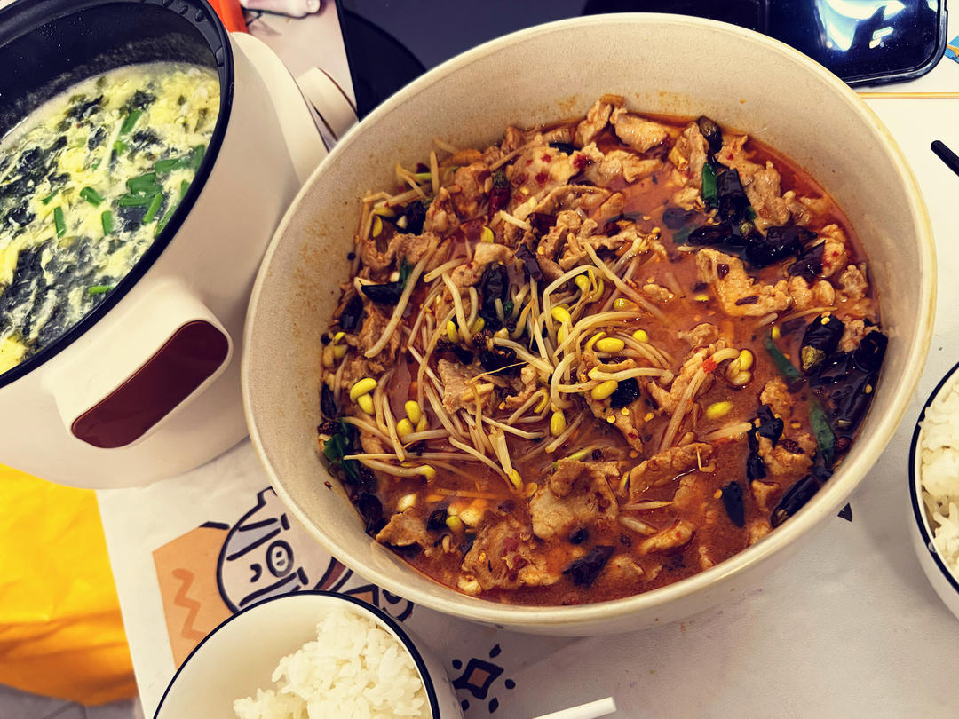 厨师长教你：“水煮肉片”的正宗做法，这味道真的很四川