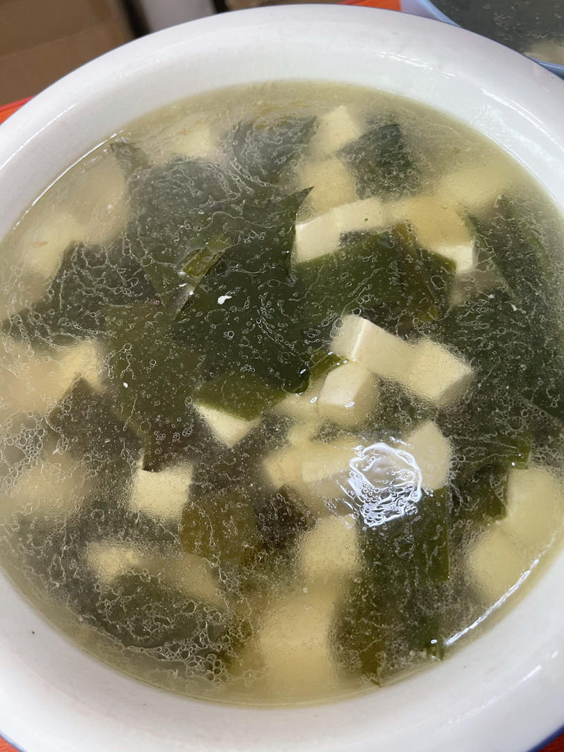 超级鲜的海带豆腐汤