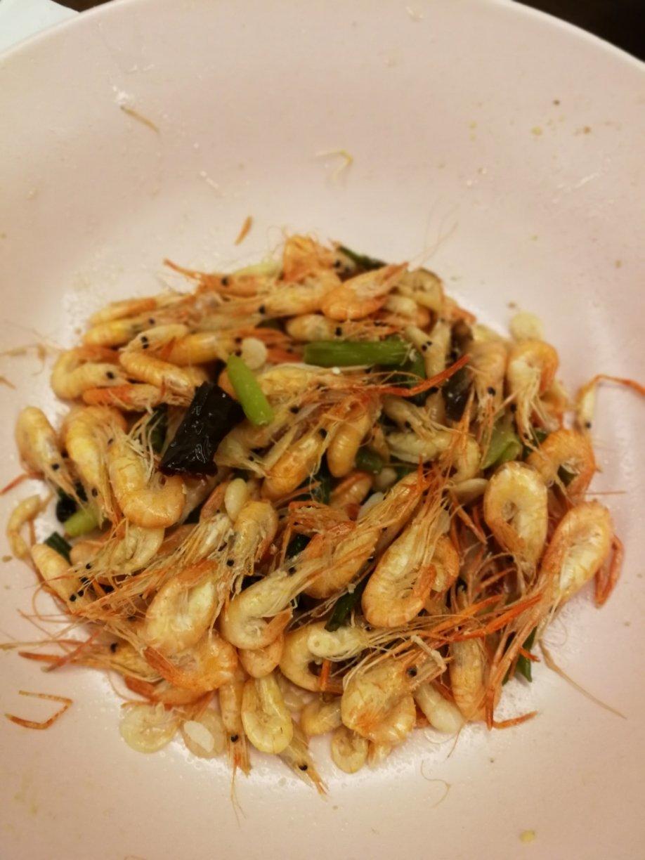 韭菜炒河虾