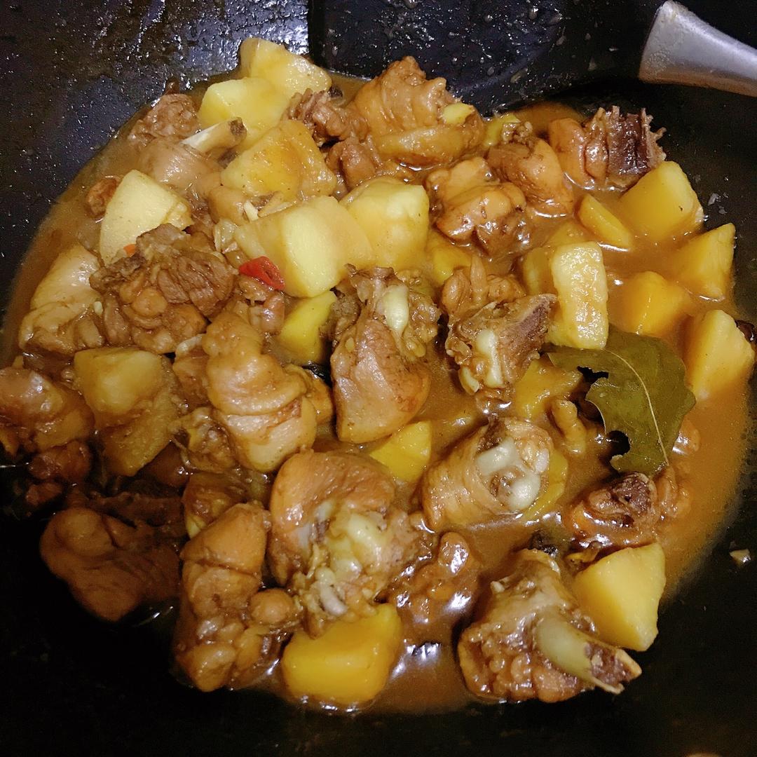 妈妈的土豆炖鸡块