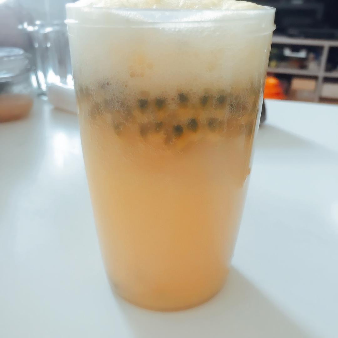 自制低卡百香果苏打汽水