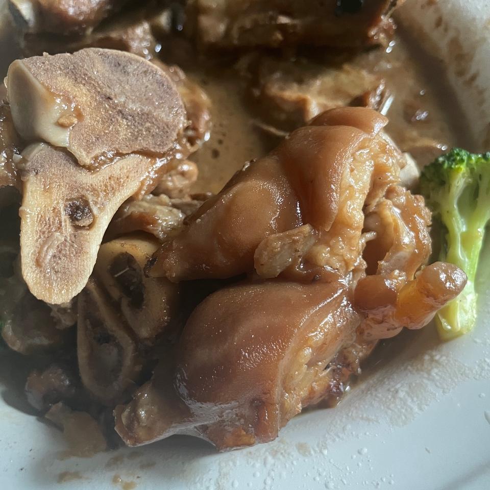 NN卤猪蹄