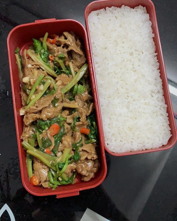 如何炒出嫩牛肉