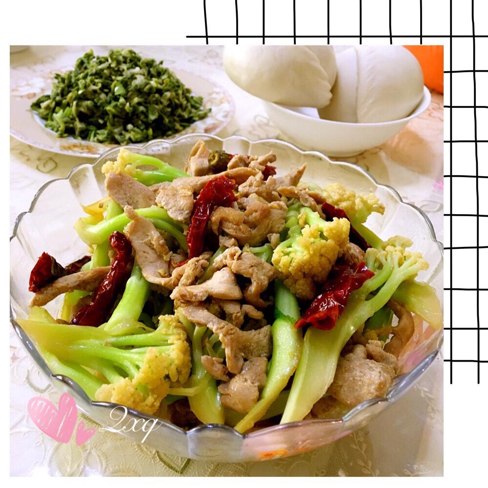 老丁的私房菜-干锅花菜