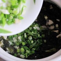 真姬豆腐紫菜汤的做法 步骤5