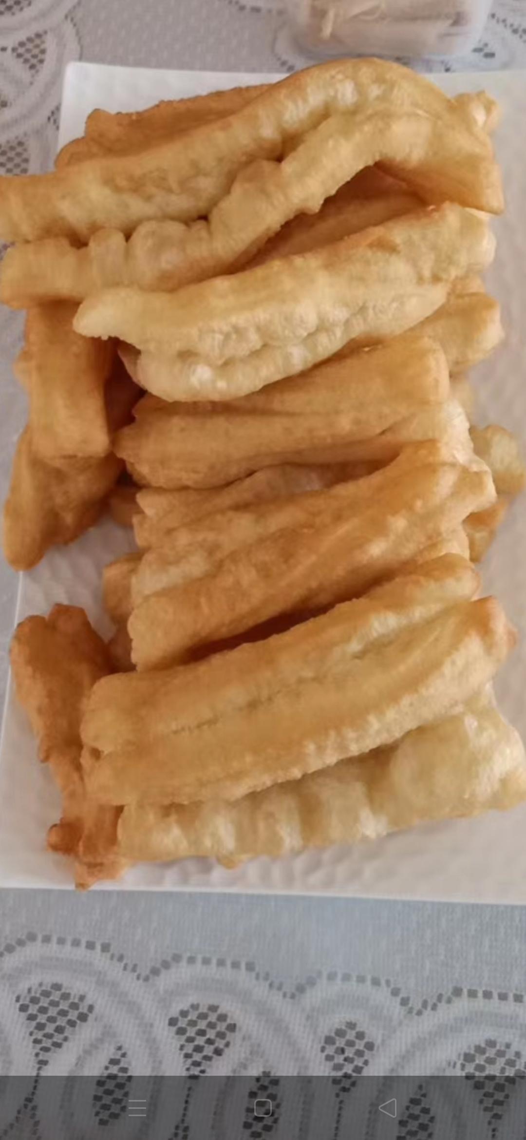 油条这样炸 一看就会做了也不废 酥香可口各个空心 附细节视频详解
