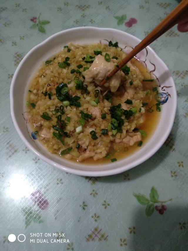 低脂蒜蓉蒸鸡胸