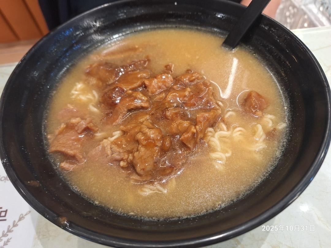 豬仔的“阿茂整餅”