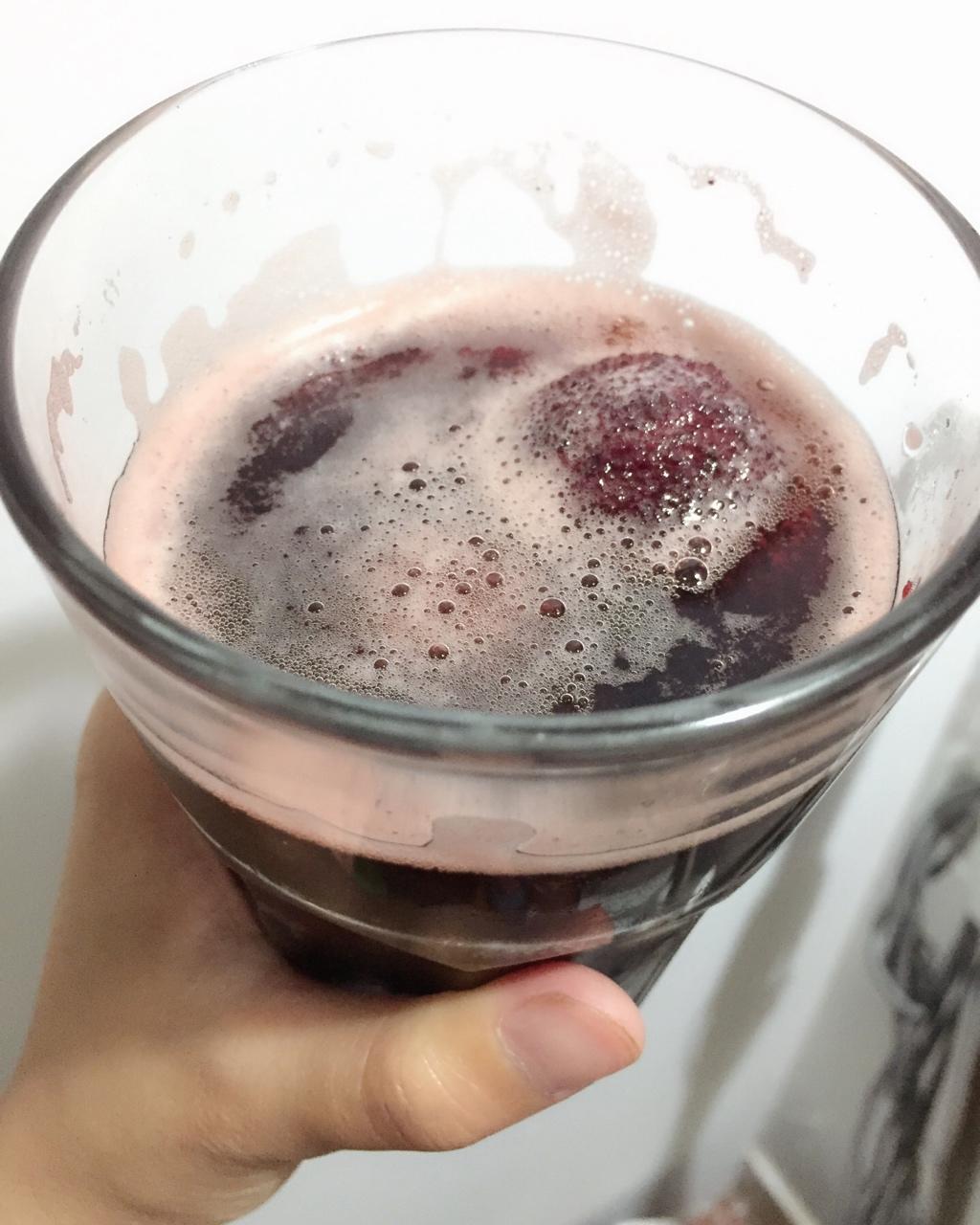 杨梅的超爽吃法—可乐杨梅汤