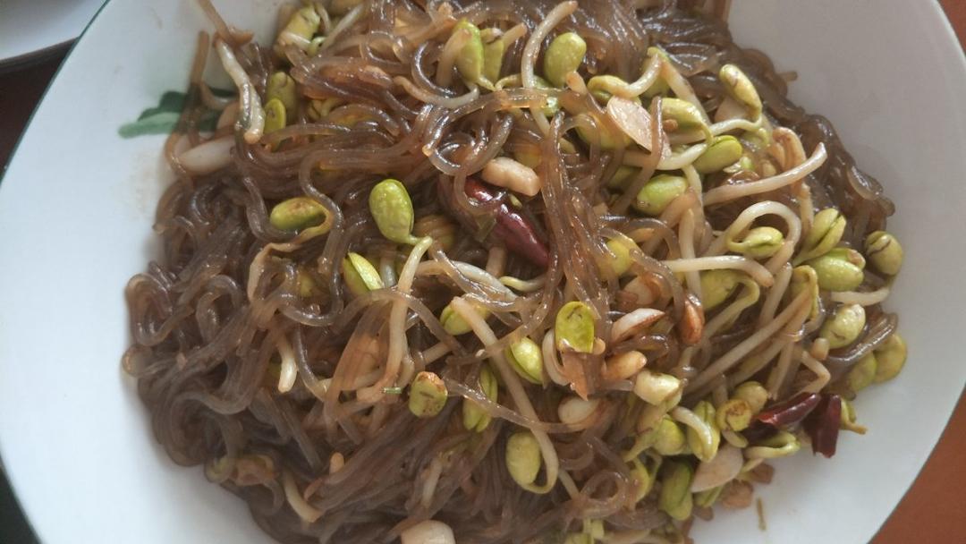 黄豆芽炒粉条