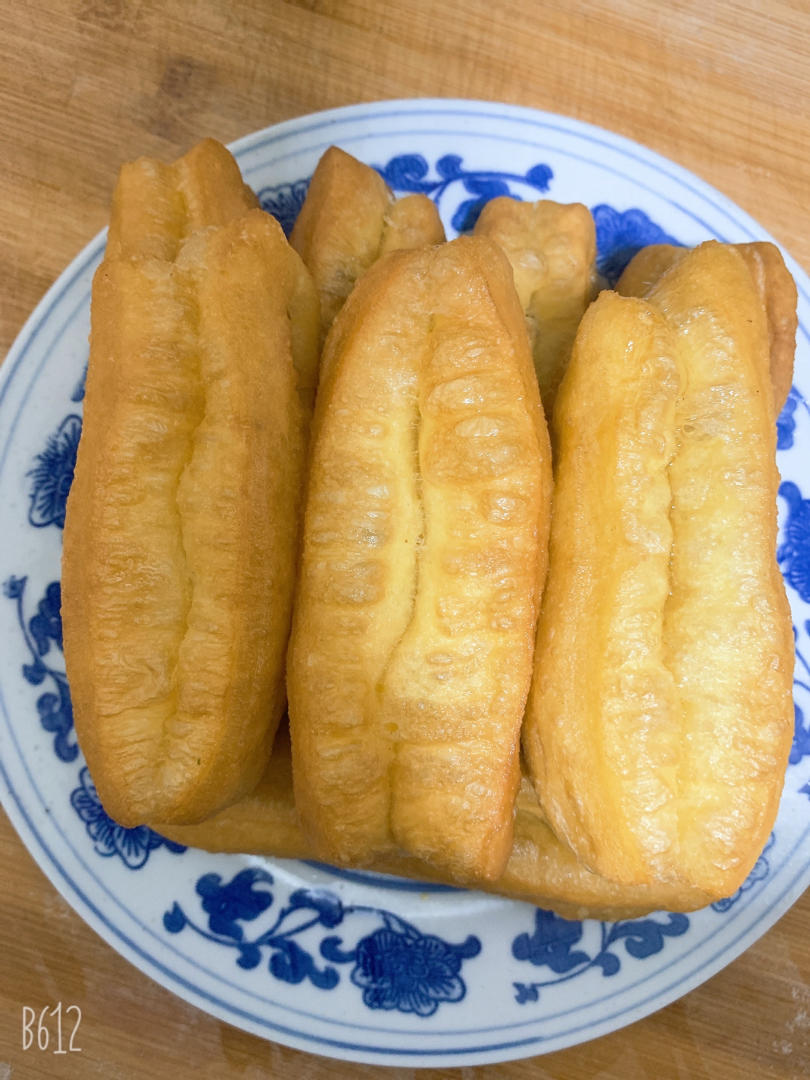奶香空心大油条 蓬松酥脆各个空心 附细节视频详解