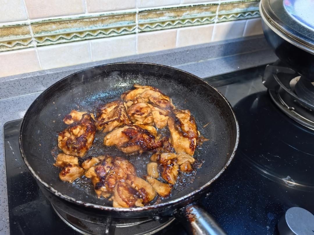 没想到柠檬和鸡肉这么搭！鲜嫩清爽开胃