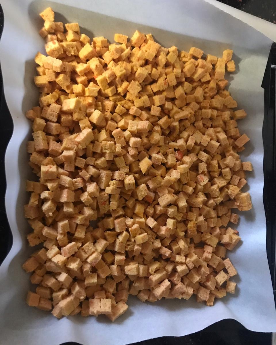 大眼睛羊1做的自制猫粮