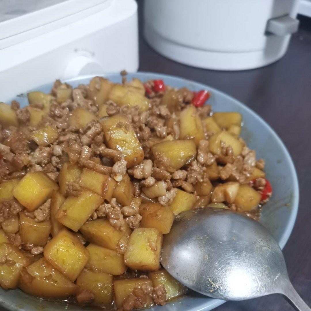 超级下饭的肉沫炒土豆！