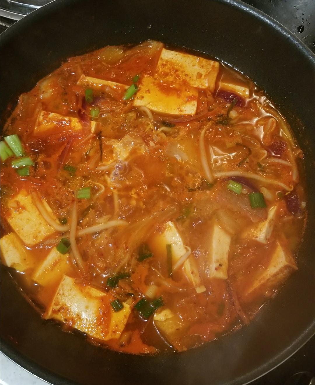 韩式辣泡菜豆腐汤