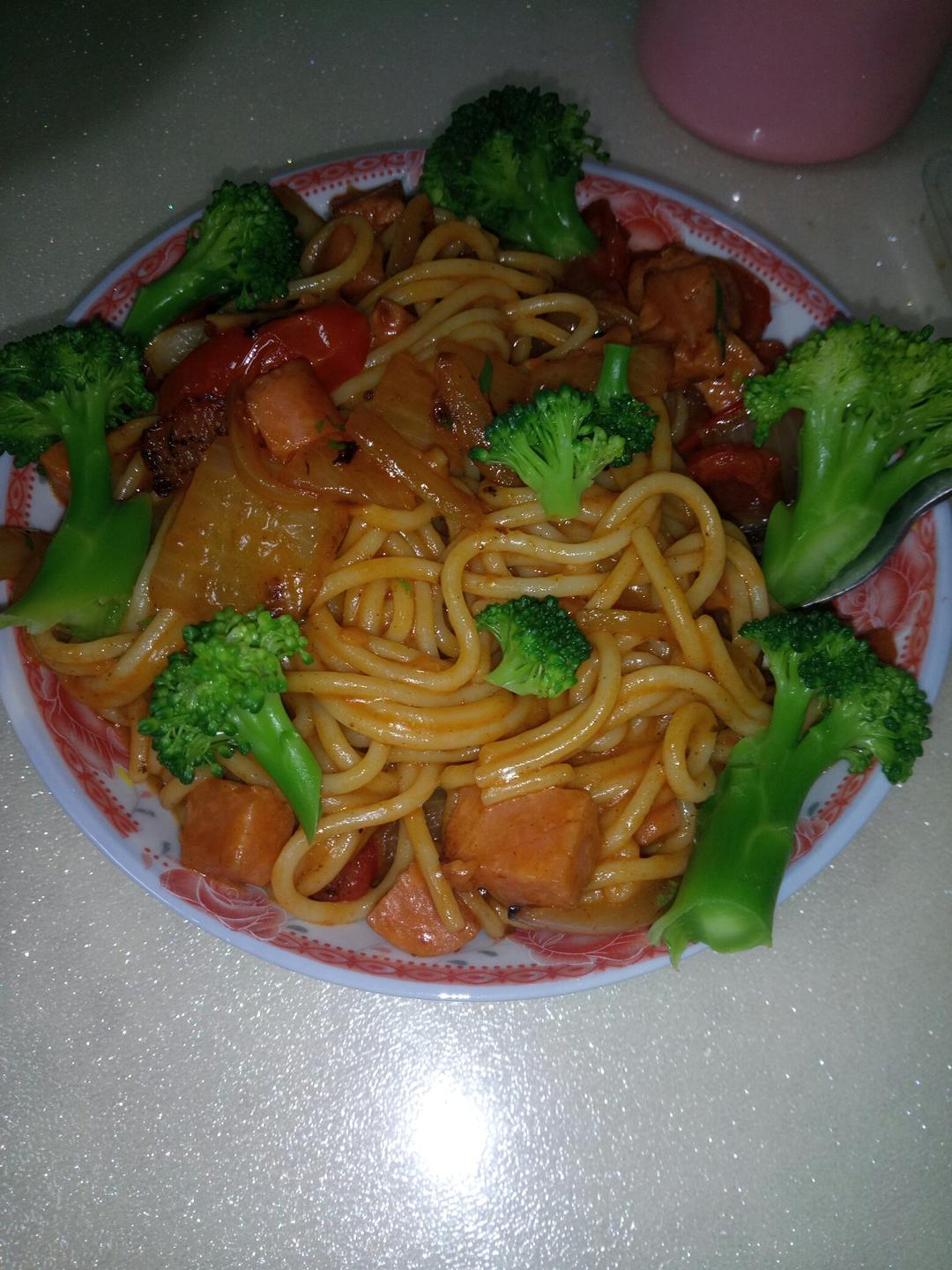 番茄火腿芝士意面