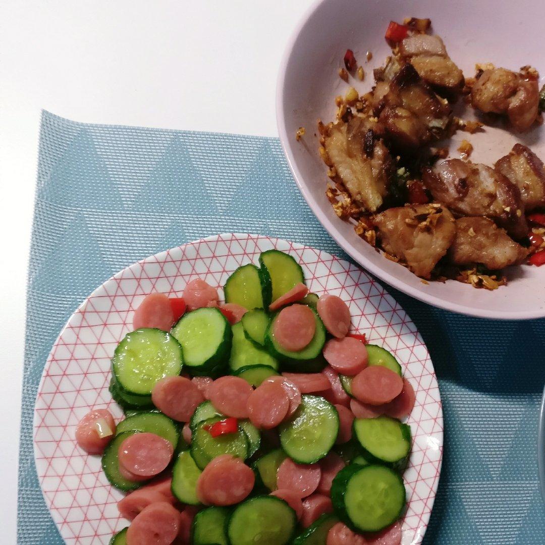 黄瓜炒火腿肠