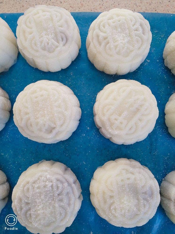 甜蜜糖果儿做的桂花豆沙冰皮月饼