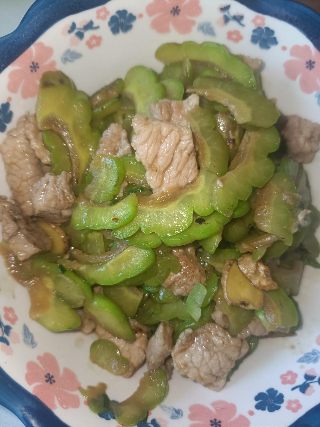 蚝油牛肉炒苦瓜
