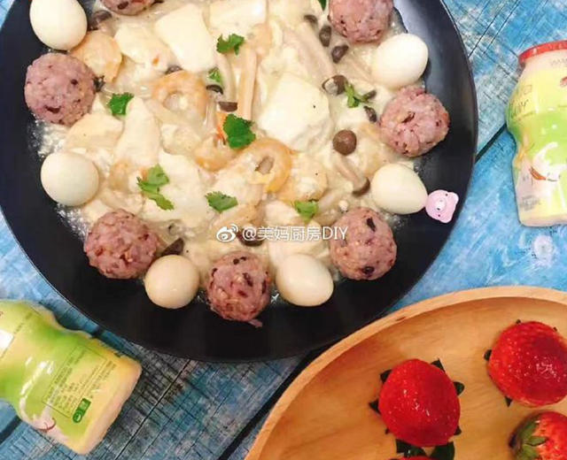 蟹味菇炖豆腐虾米＋五谷杂粮小饭团的做法