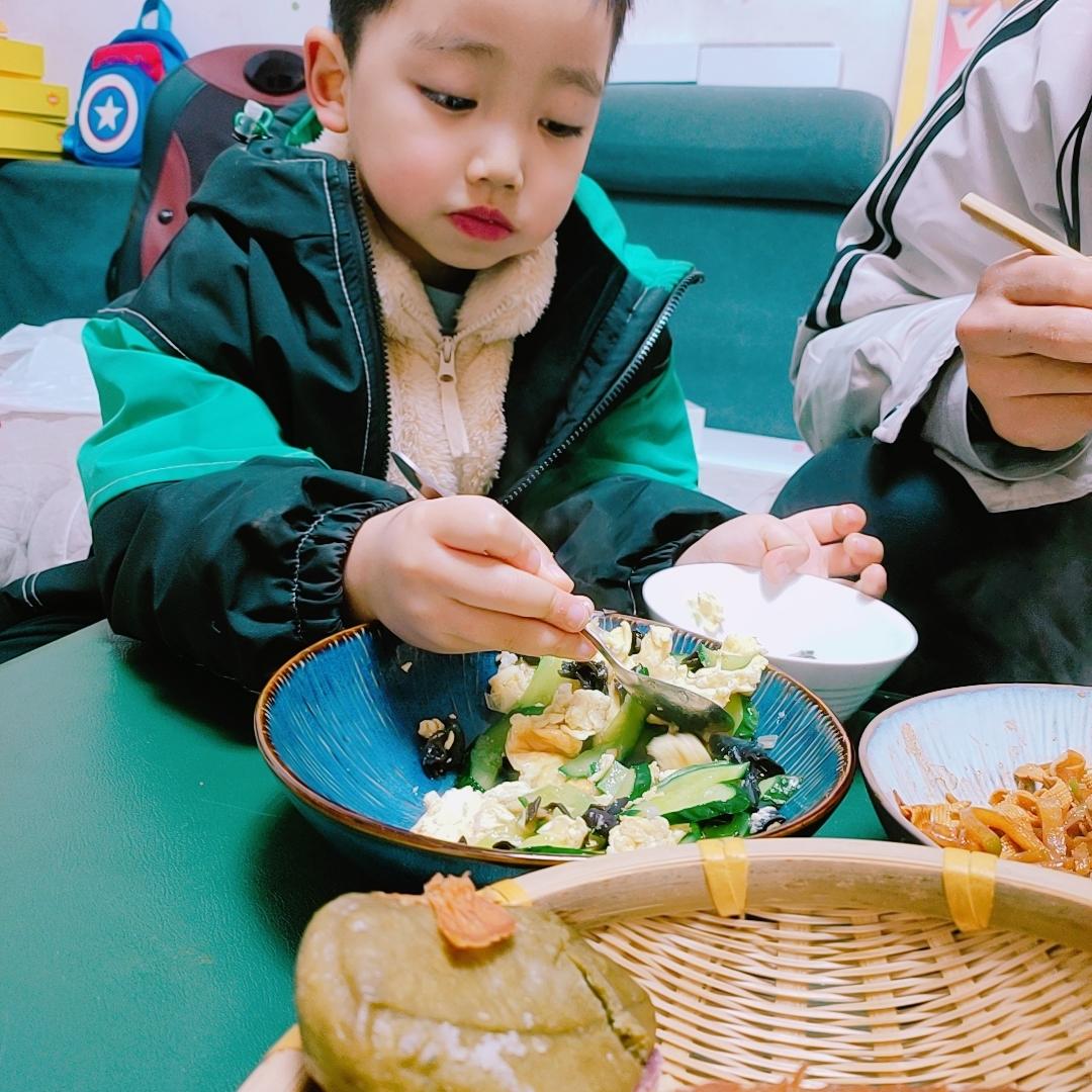跞小吃麻麻