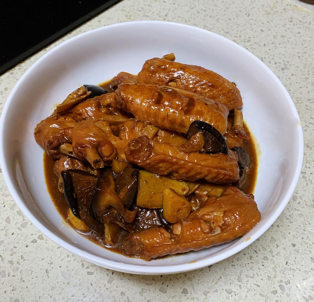 外婆教我的红烧鸡翅·连汤汁都狠好吃！！！