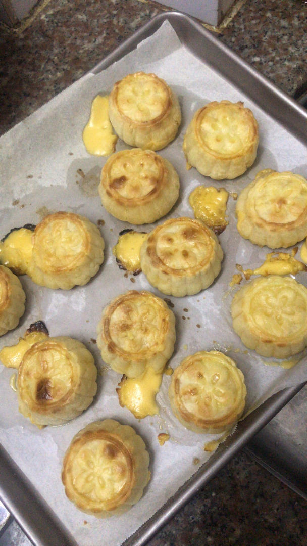 金沙流心奶黄月饼