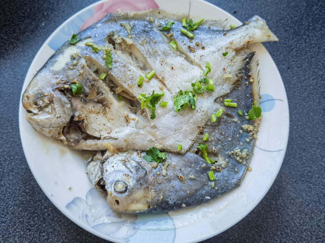 清蒸平鱼（鲳鱼）