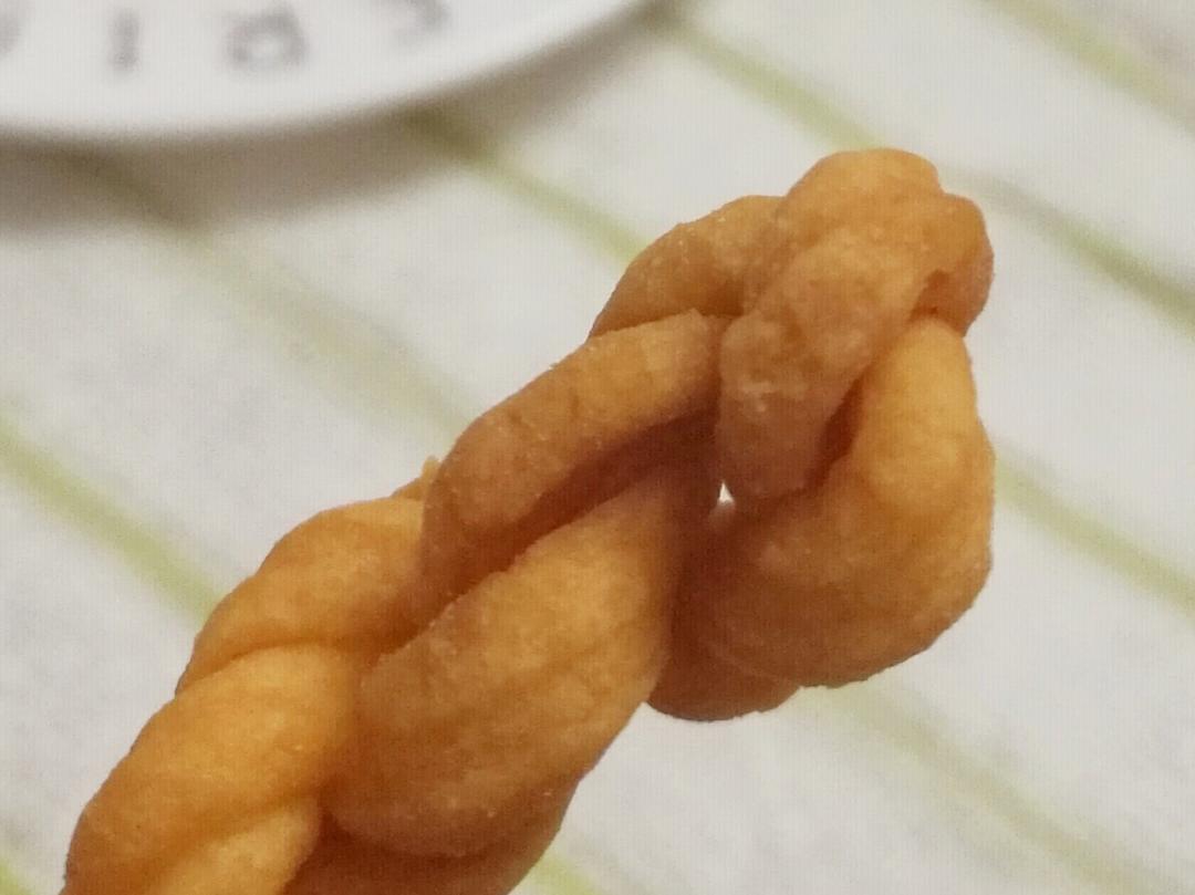 鸡蛋小麻花