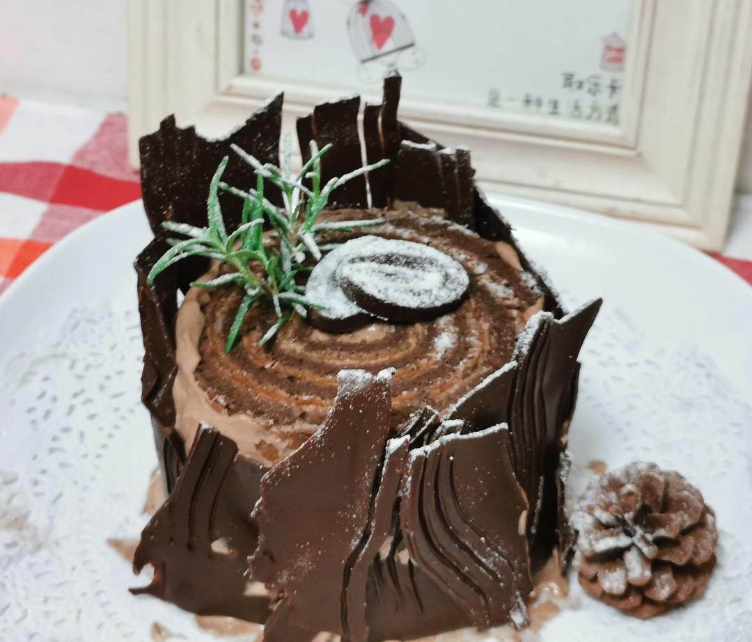 巧克力树桩生日蛋糕