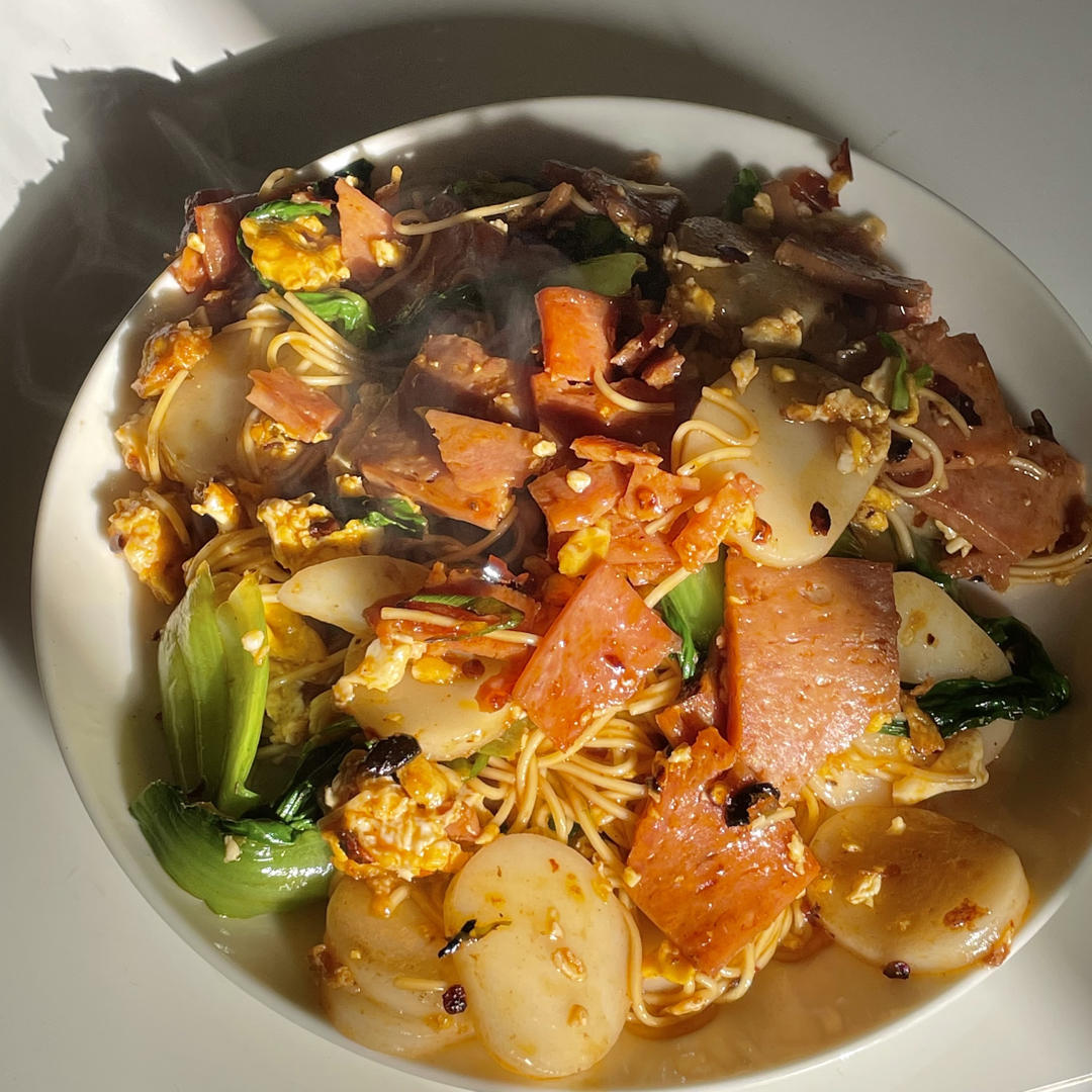 秒杀路边摊‼️好吃到舔盘的老干妈炒年糕