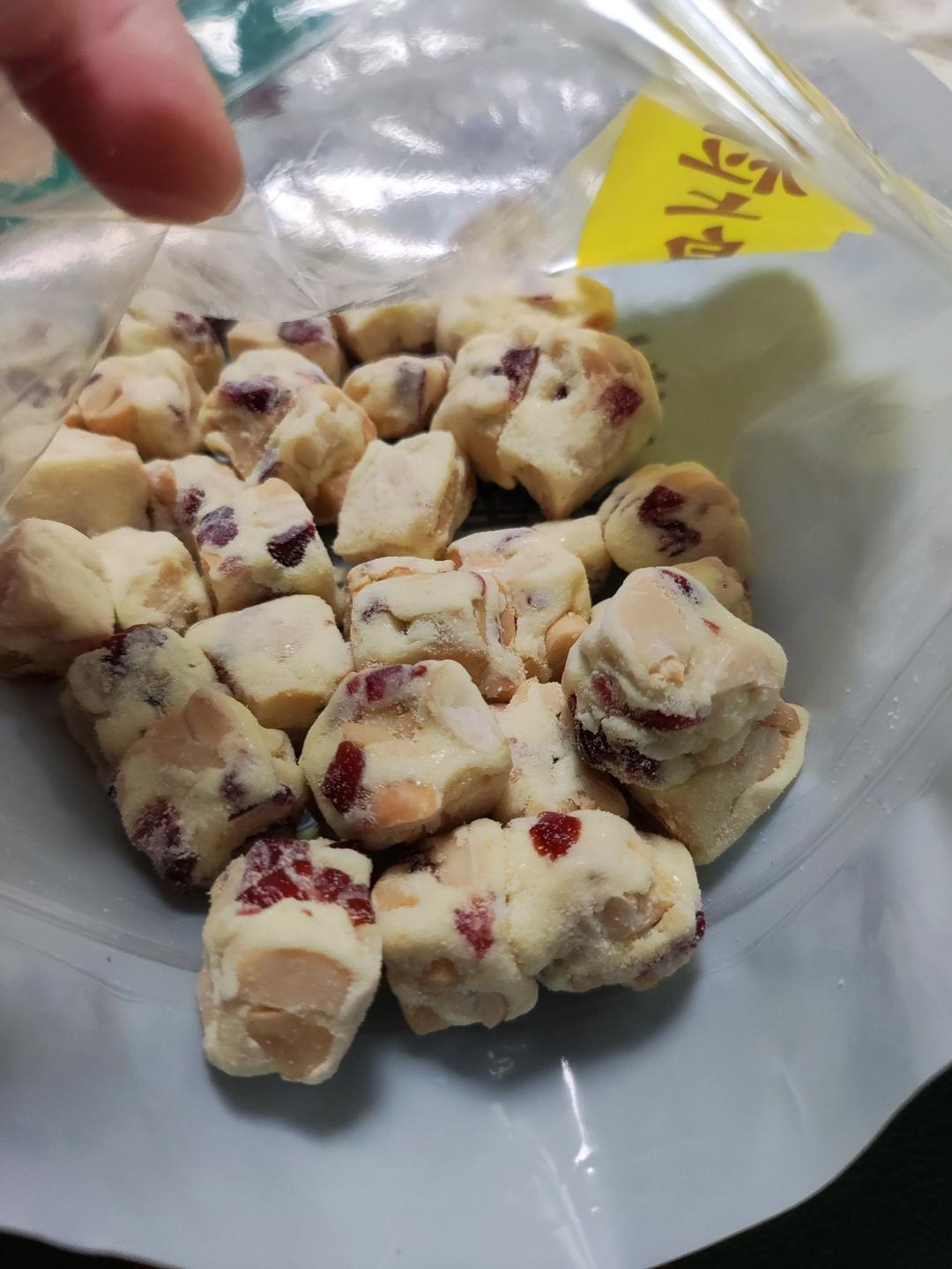 牛轧糖 牛扎糖不甜