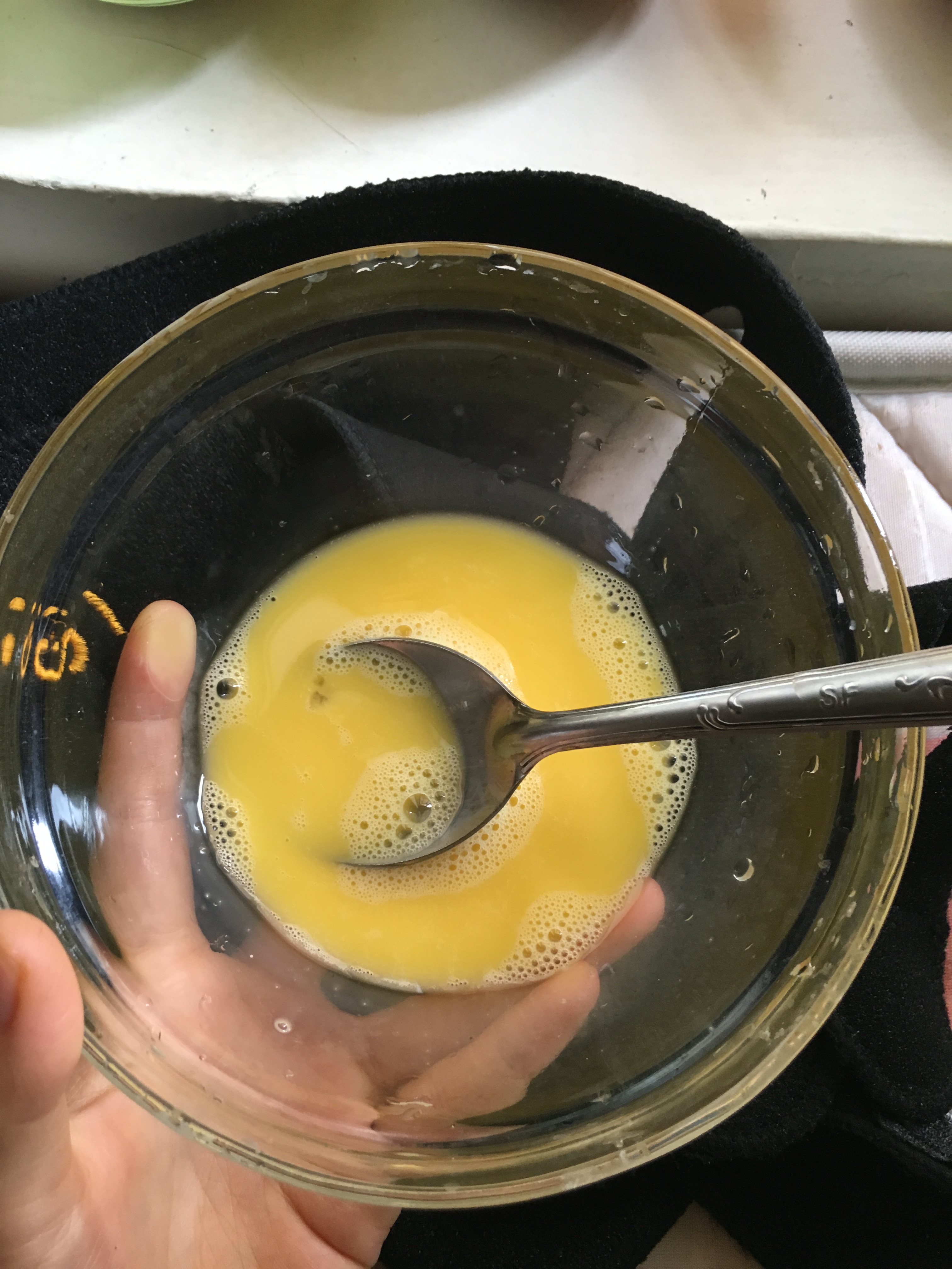 香蕉杏仁鸡蛋糕的做法 步骤1