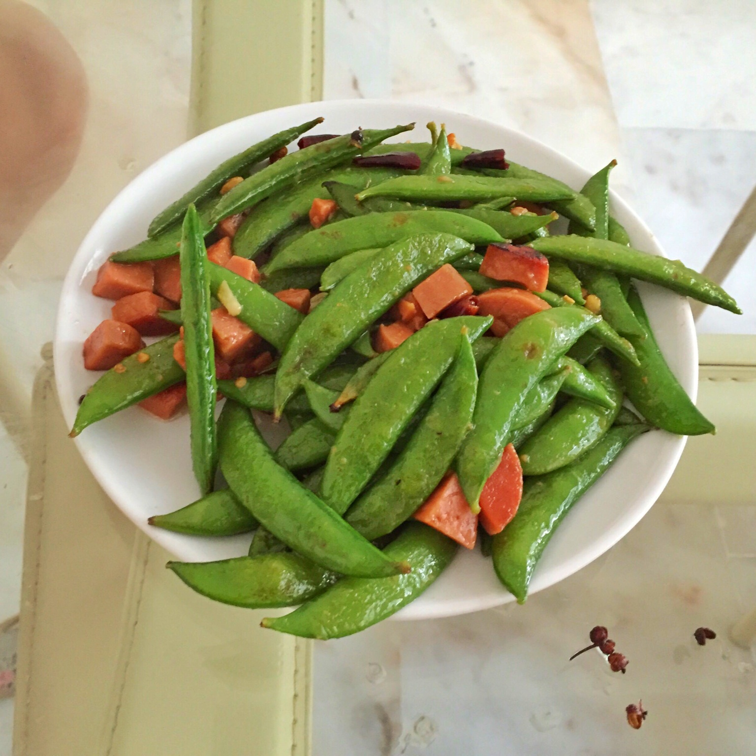 扁豆炒火腿肠（简约版）