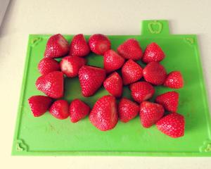 高颜值的草莓和菓子、🍓大福，少女心必备的做法 步骤8
