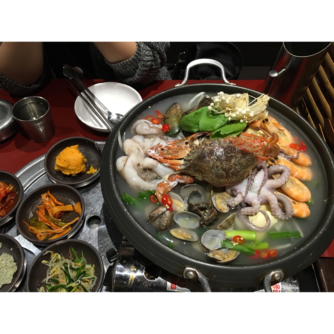 蕊_蕊_蕊做的韩式泡菜海鲜锅haemul jeongol