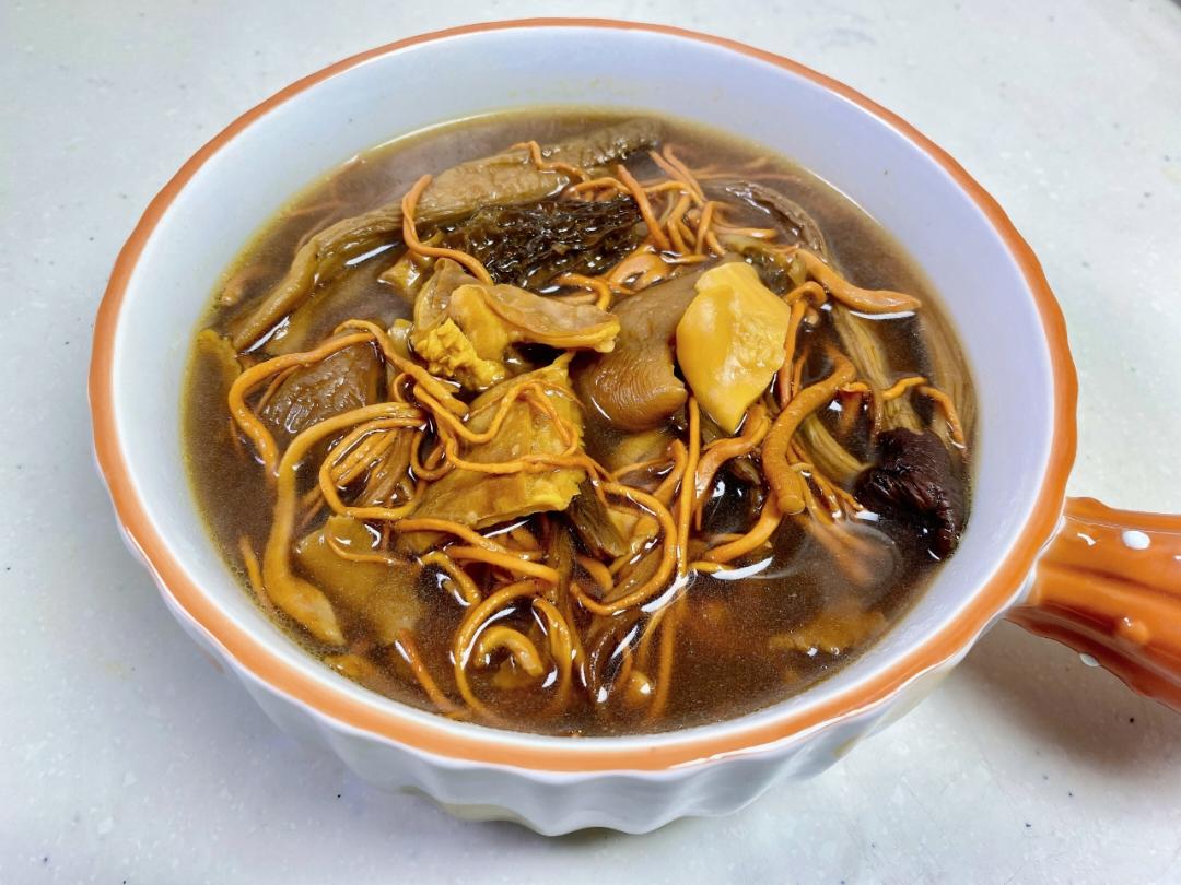 菌菇猪肚汤｜鲜汤料理