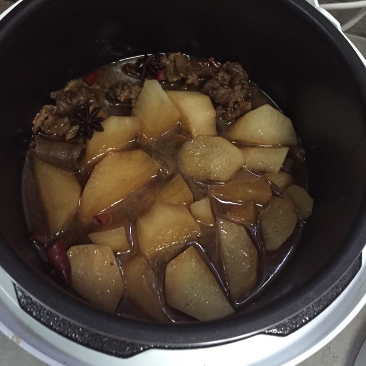 萝卜炖牛腩