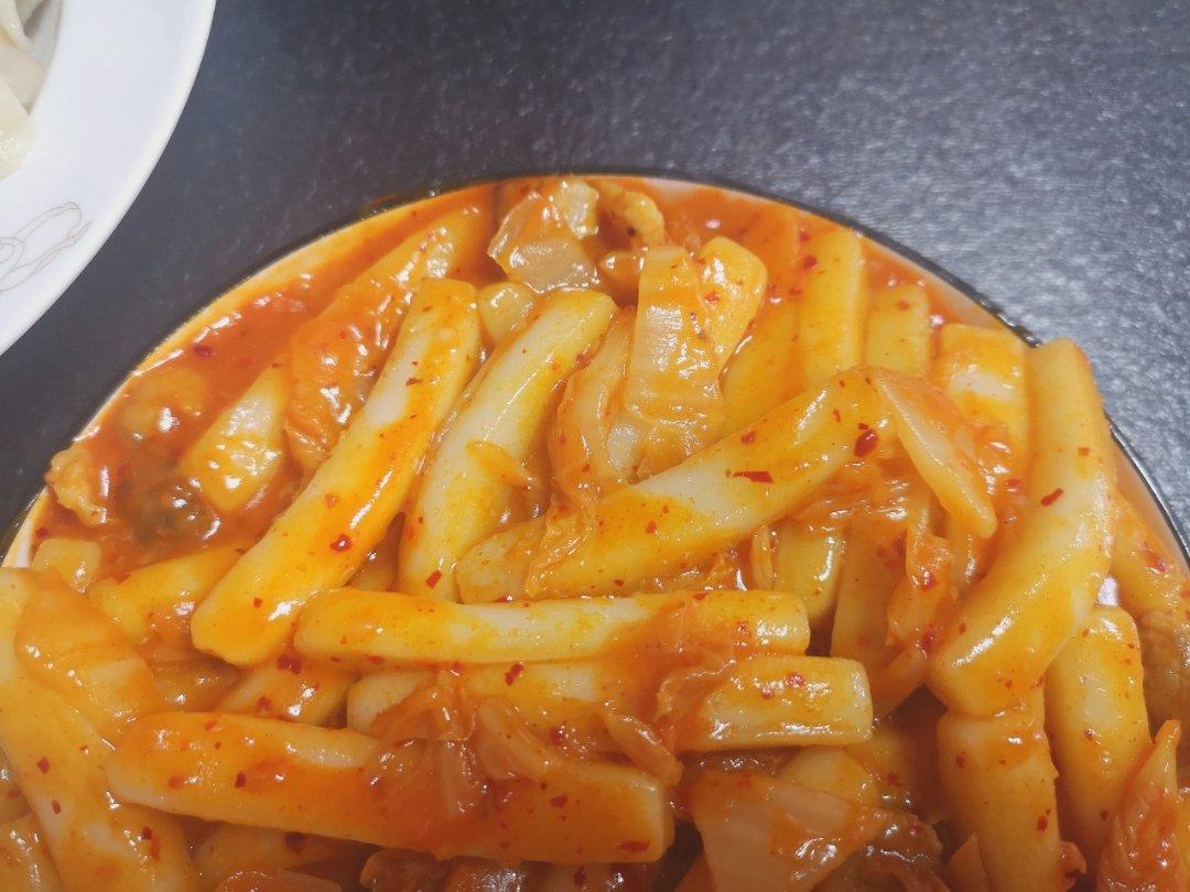 泡菜炒年糕