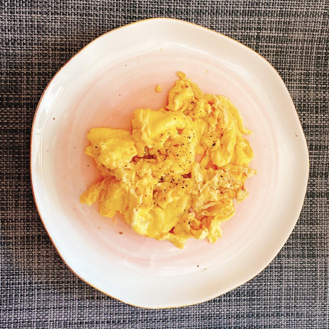 美式炒蛋 scrambled eggs