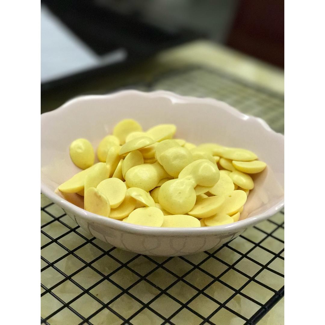 入口即化的无添加蛋黄溶豆