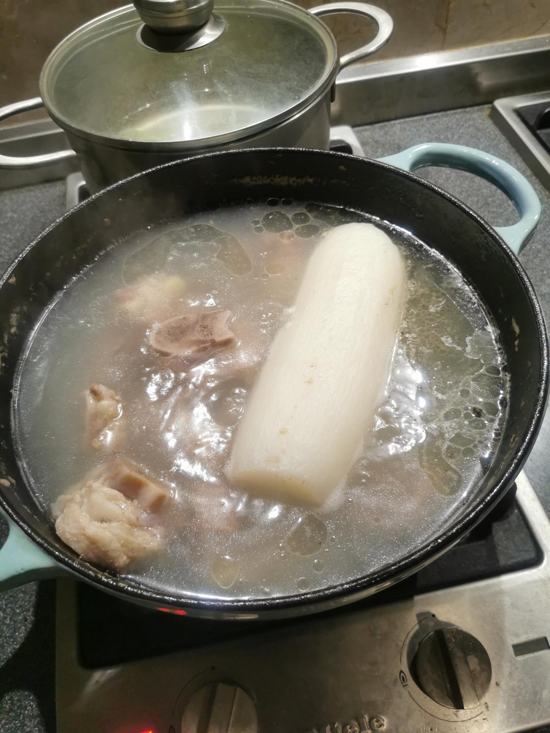 羊排萝卜汤