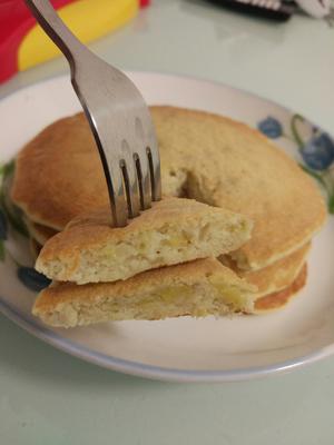 快手美味宝宝早餐_香蕉松饼的做法 步骤4