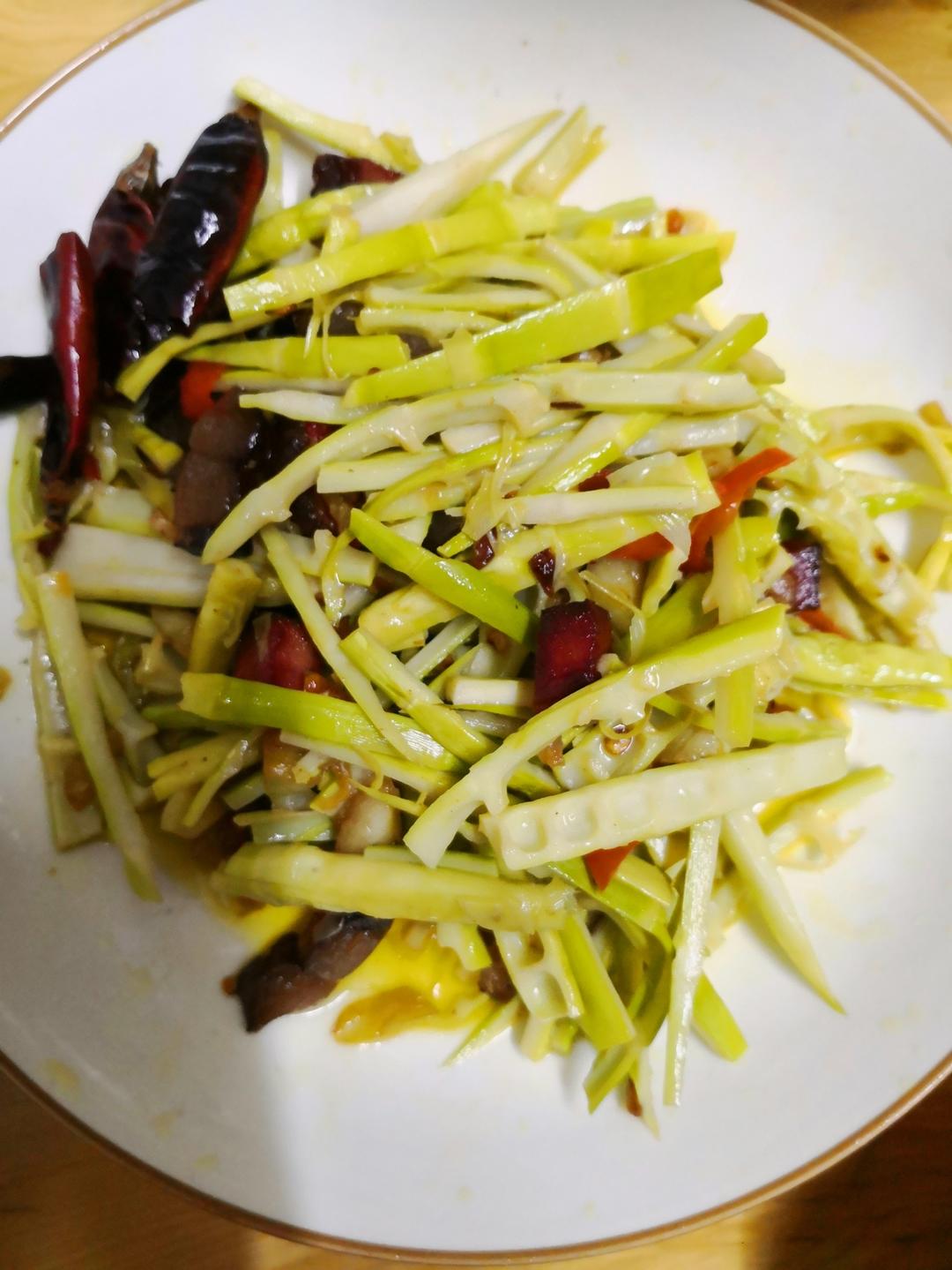 竹笋炒腊肉(春天的美食)