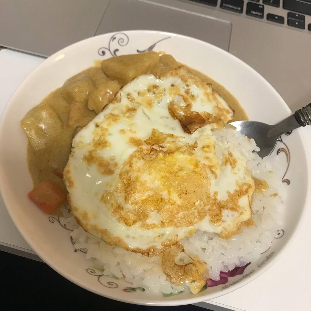 咖喱鸡肉饭