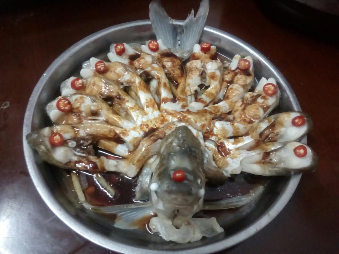 孔雀开屏清蒸鱼
