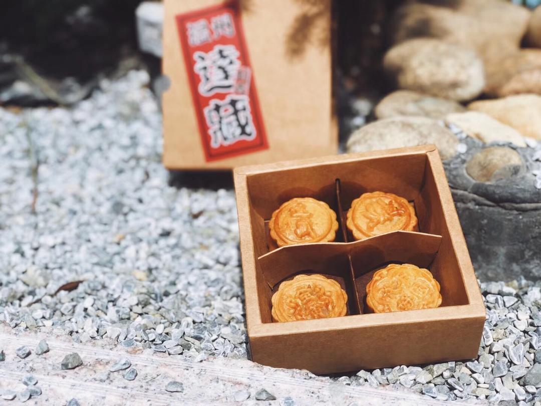 广式月饼——蛋黄莲蓉月饼